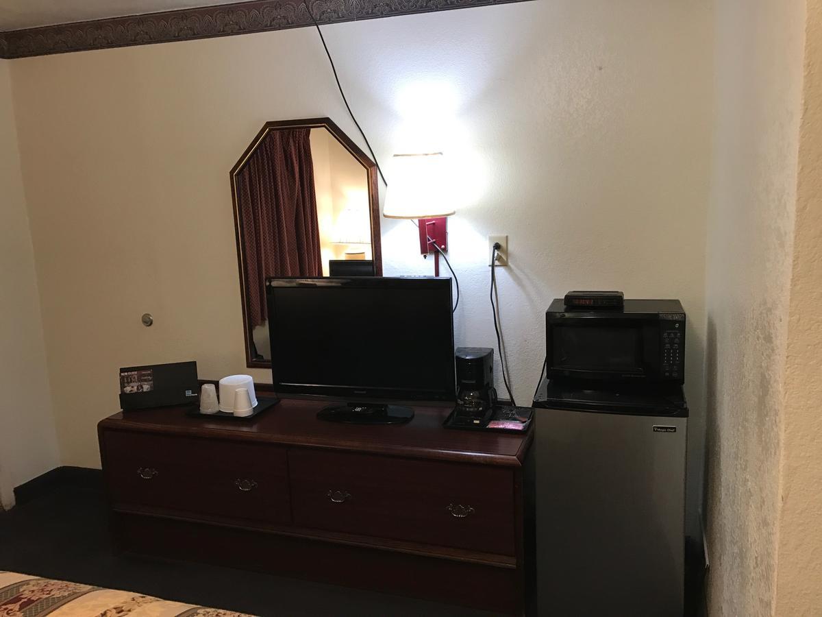 Budget Inn Of Brownfield Esterno foto