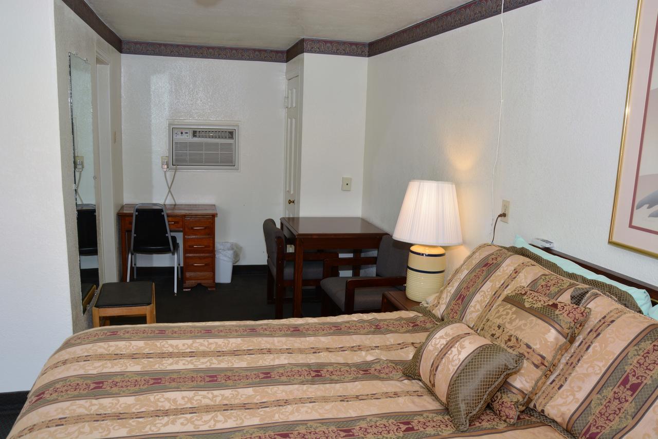 Budget Inn Of Brownfield Esterno foto